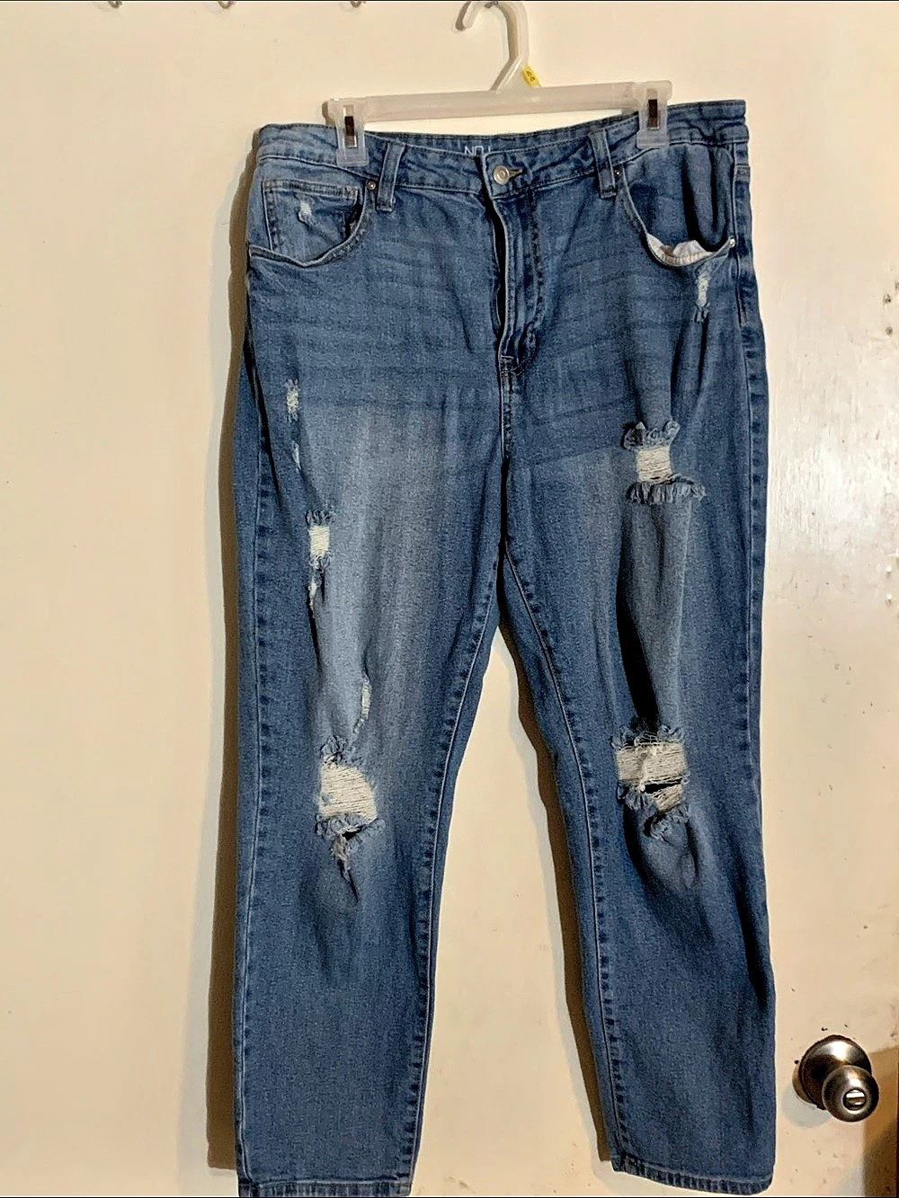 No Boundaries Distressed Skinny Jeans in Blue Waist 15